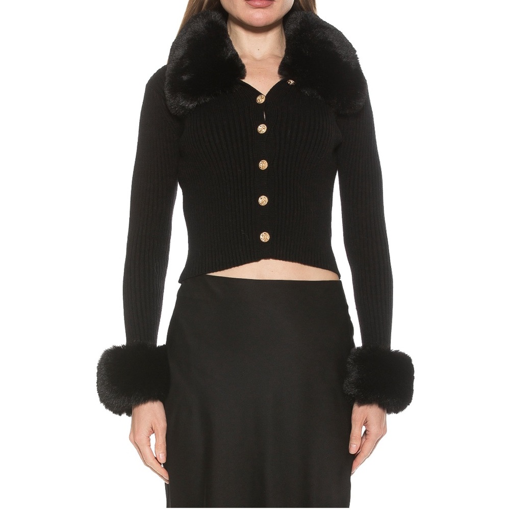 NWT Alexia Admor faux fur collar and cuff trim cardigan with gold rose buttons